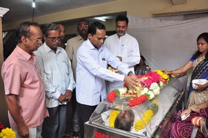 Celebs Pay Tribute To Kondavalasa Laxmana Rao